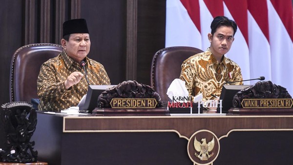 Rapor 1 Tahun Pemerintahan Prabowo-Gibran: Analisis Lengkap Ekonomi, Pangan, Hukum, dan Janji Kampanye